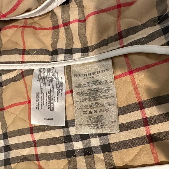 White Quilted Burberry Jacket - Picture 10 of 15